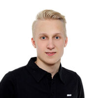 Roni Pentikäinen, Lomalla, Saka