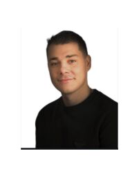 Tomi Rautio, Myyntipäällikkö - Lomalla, Saka